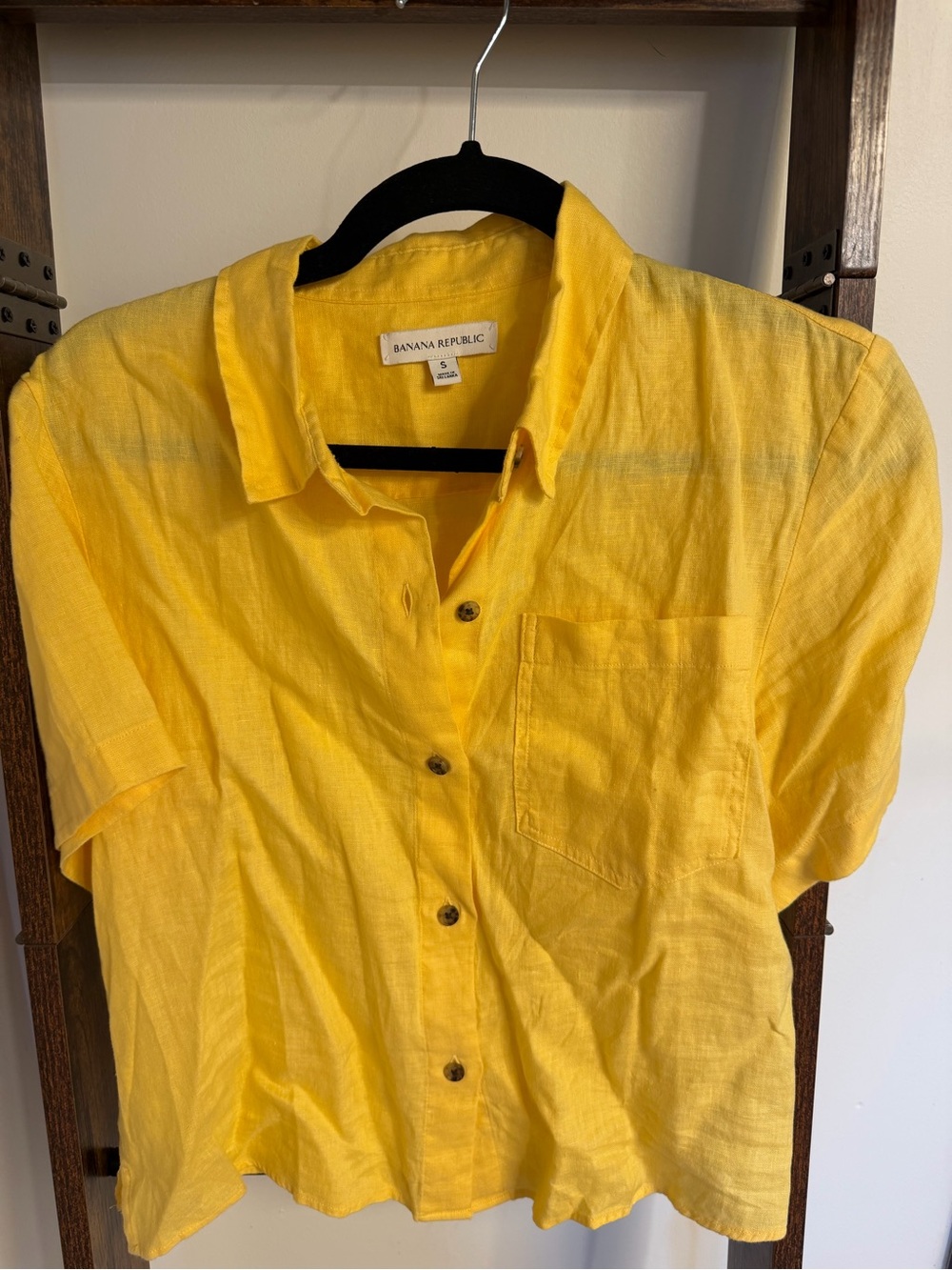 Banana Republic Women’s Bright Yellow Short-Sleeve Button-Down Shirt